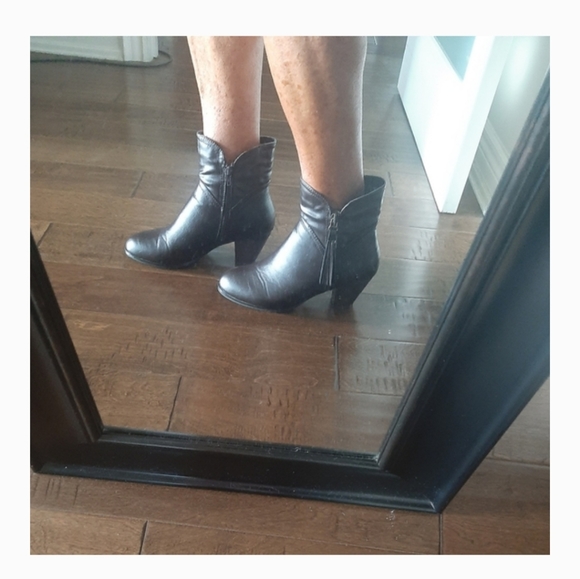 Taxi ankle boots sz 9(41) - Picture 6 of 9